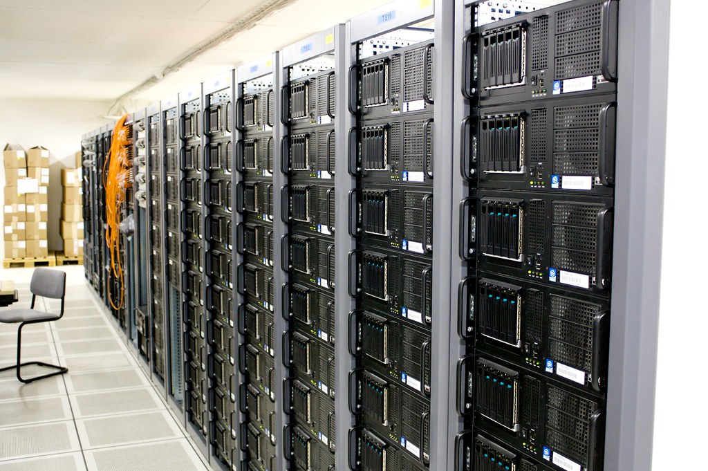 Gov. Spanberger Targets Data Center Growth With New Oversight, AI Task Force