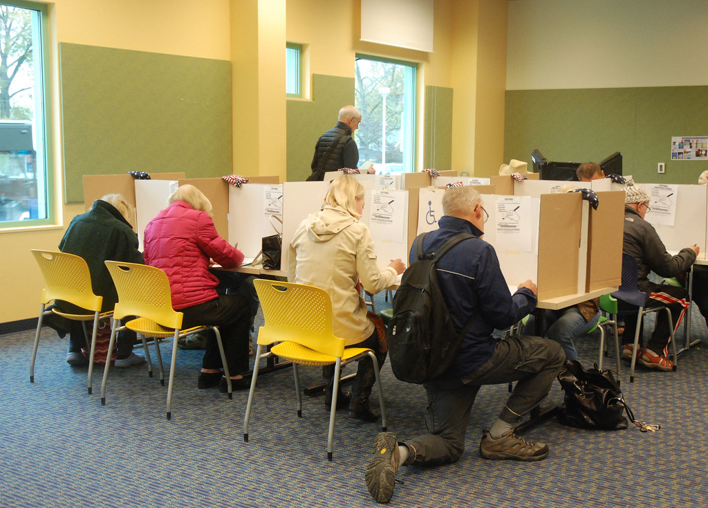 Luria Holds 3-Point Edge Over Kiggans in 2Nd District, New CNU Poll Shows
