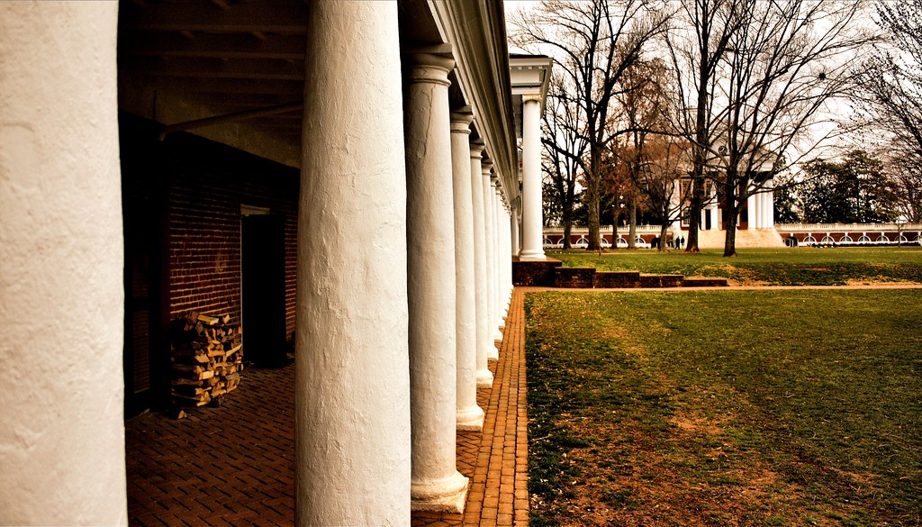 Virginia Officials Weigh Three-year Degrees to Cut Rising College Costs